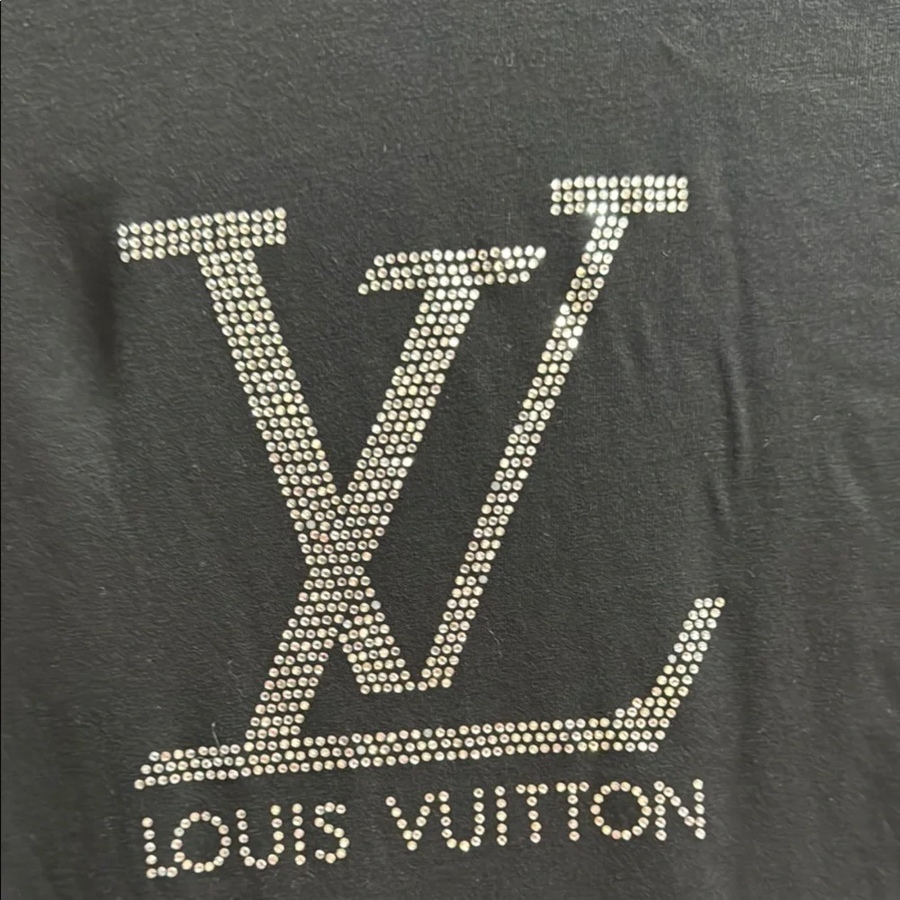 Louis Vuitton. Black Fitted Long Sleeve T-Shirt - Picture 3 of 8
